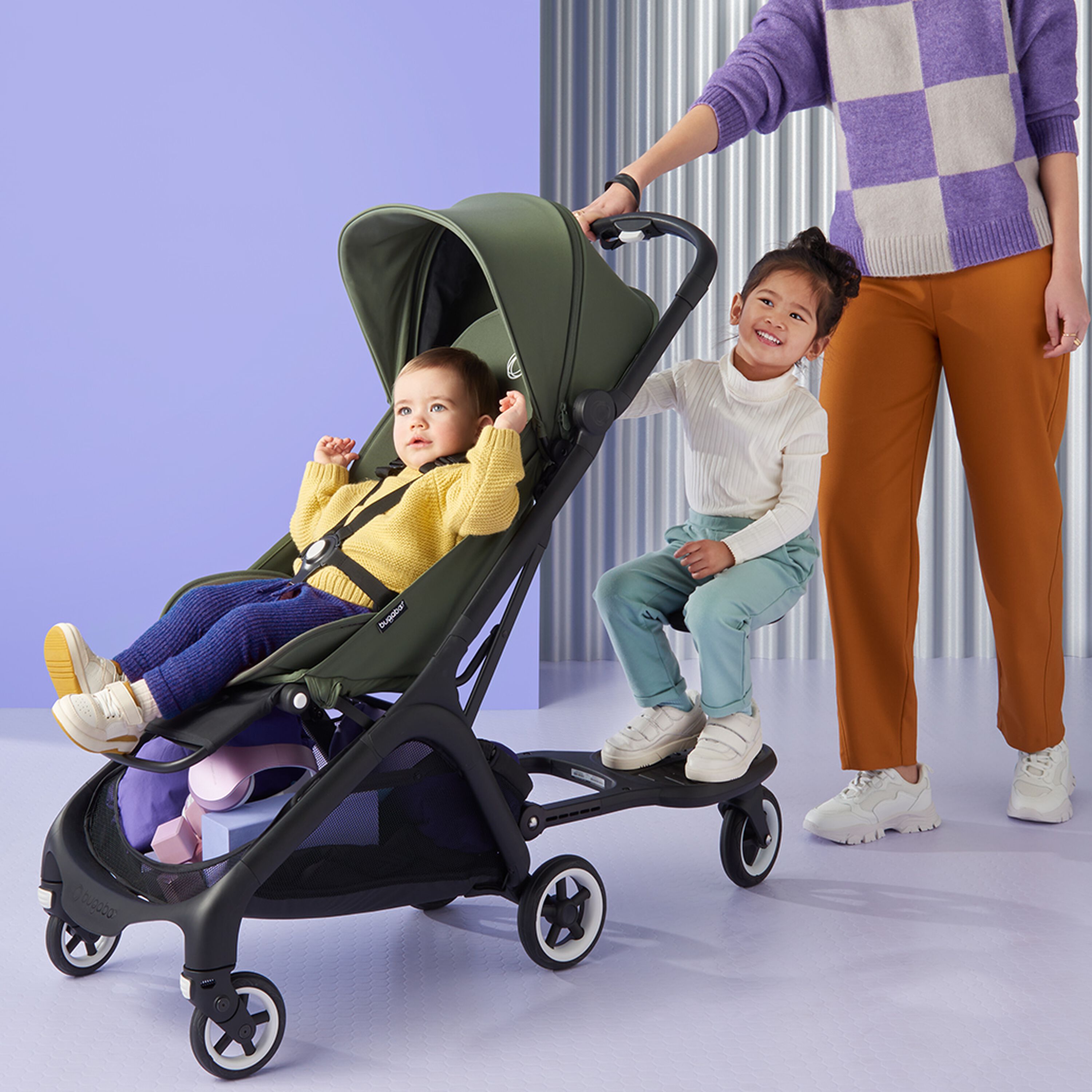 Bugaboo Patinete acoplado confort+ compatible con silla de paseo Butterfly,  Patinete infantil con Asiento Extraíble, para pasear sentado o de pie y con  Posición Flexible del Patinete, Negro : : Bebé
